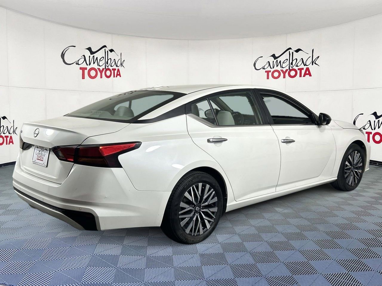 Used 2025 Nissan Altima 2.5 SV image 7