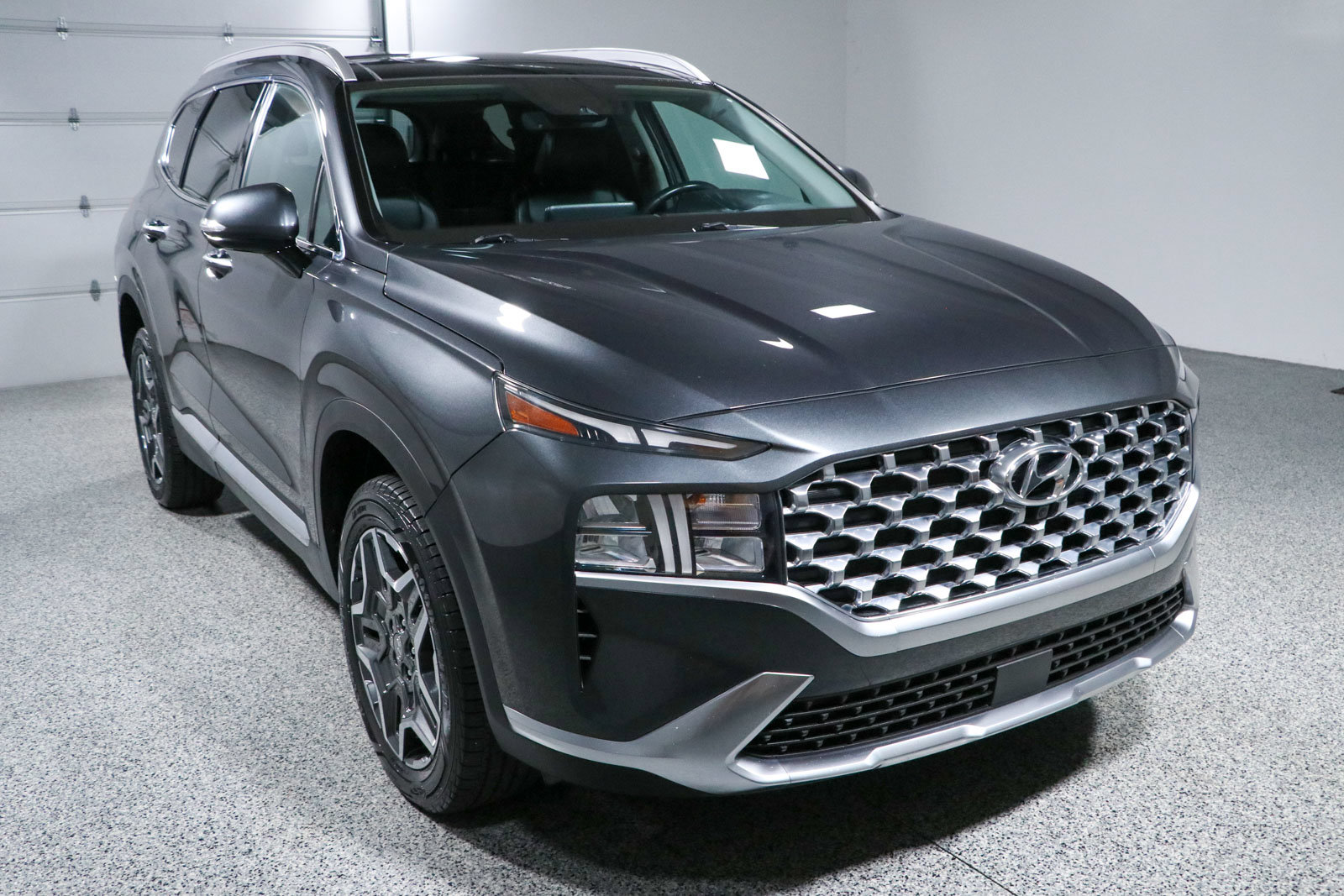 Used 2023 Hyundai Santa Fe SEL Premium AWD/4WD image 5