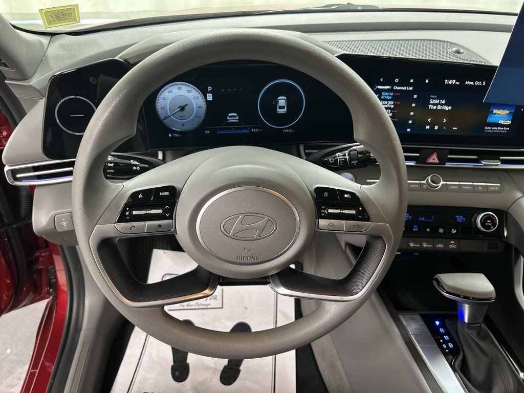 Used 2024 Hyundai Elantra SEL FWD image 4