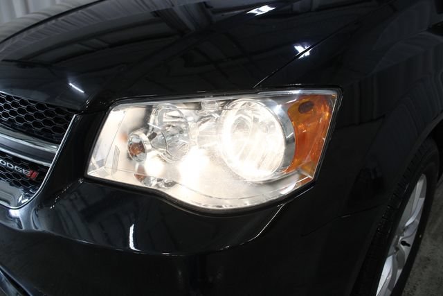 Used 2019 Dodge Grand Caravan SXT FWD image 31