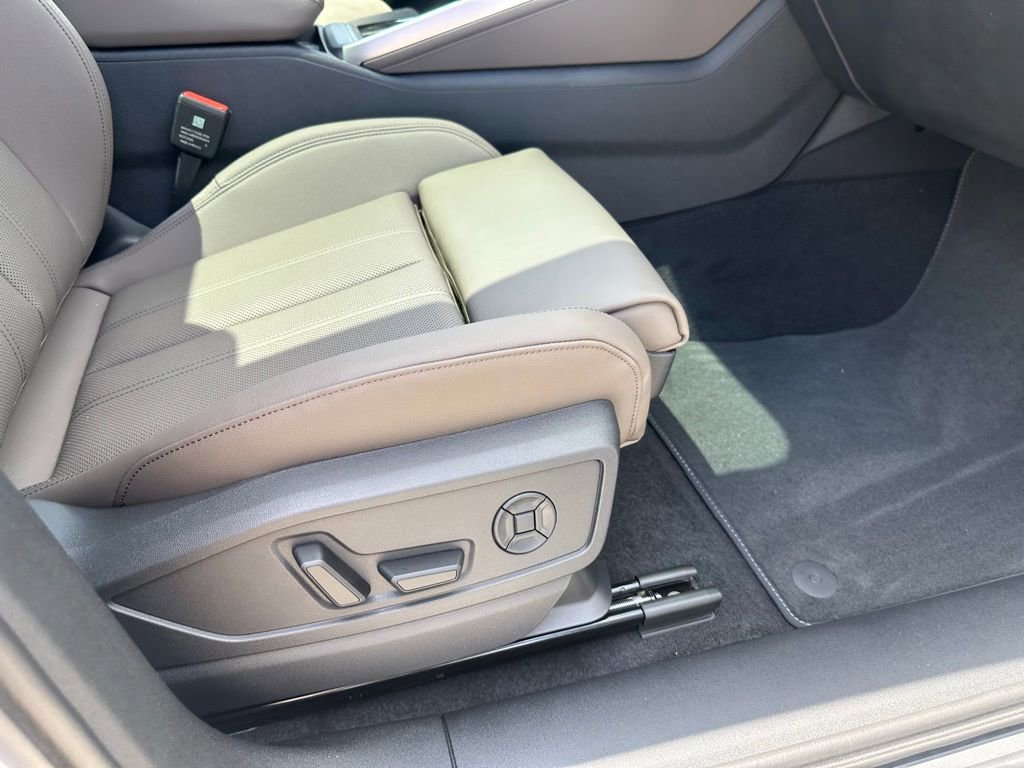 New 2025 Audi Q5 Premium Plus image 32