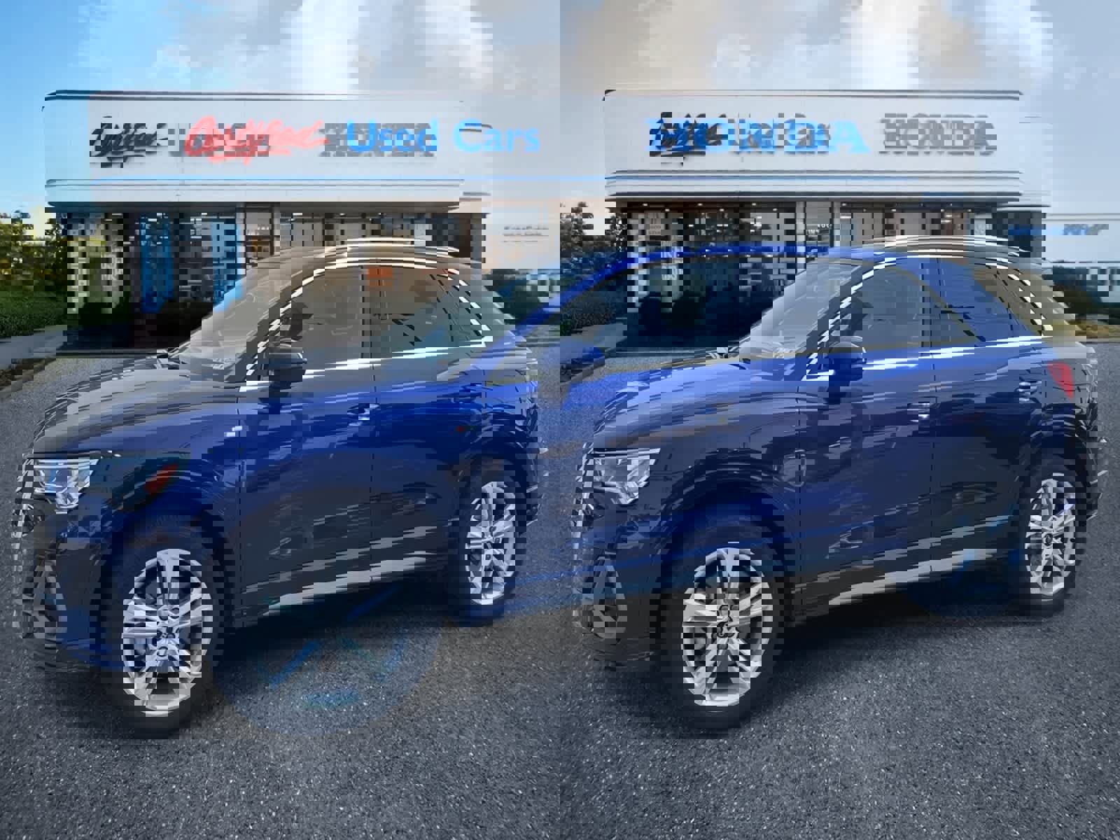 Used 2021 Audi Q3 2.0T Premium Plus w/ Premium Plus Package image 2