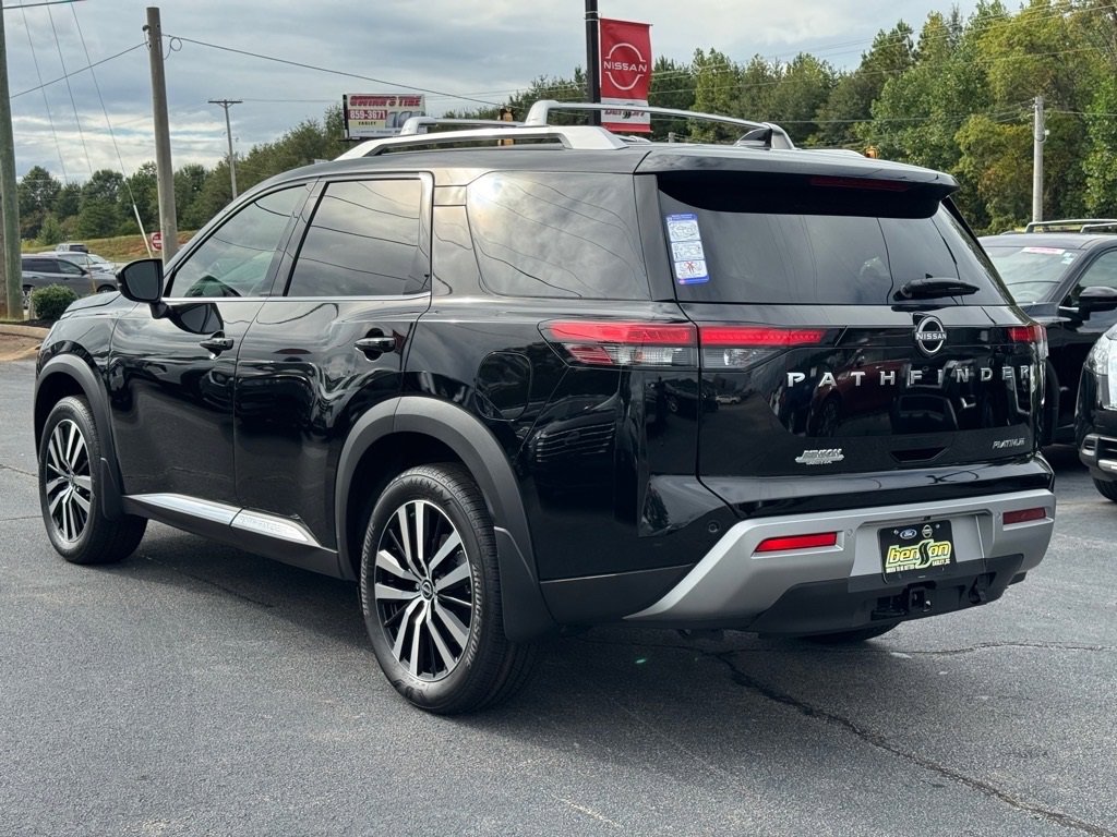 New 2025 Nissan Pathfinder Platinum image 5