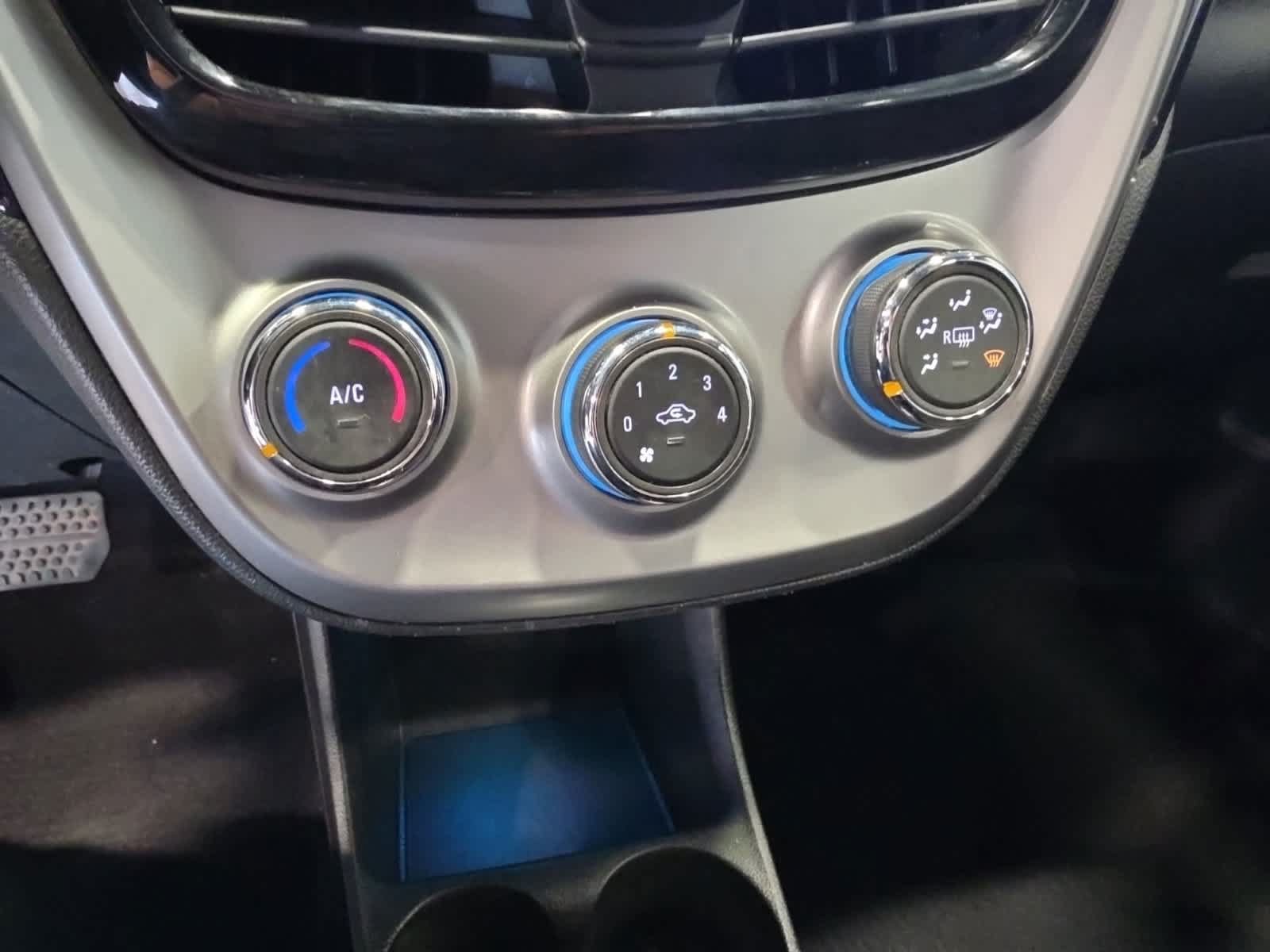 Used 2018 Chevrolet Spark LT FWD image 21
