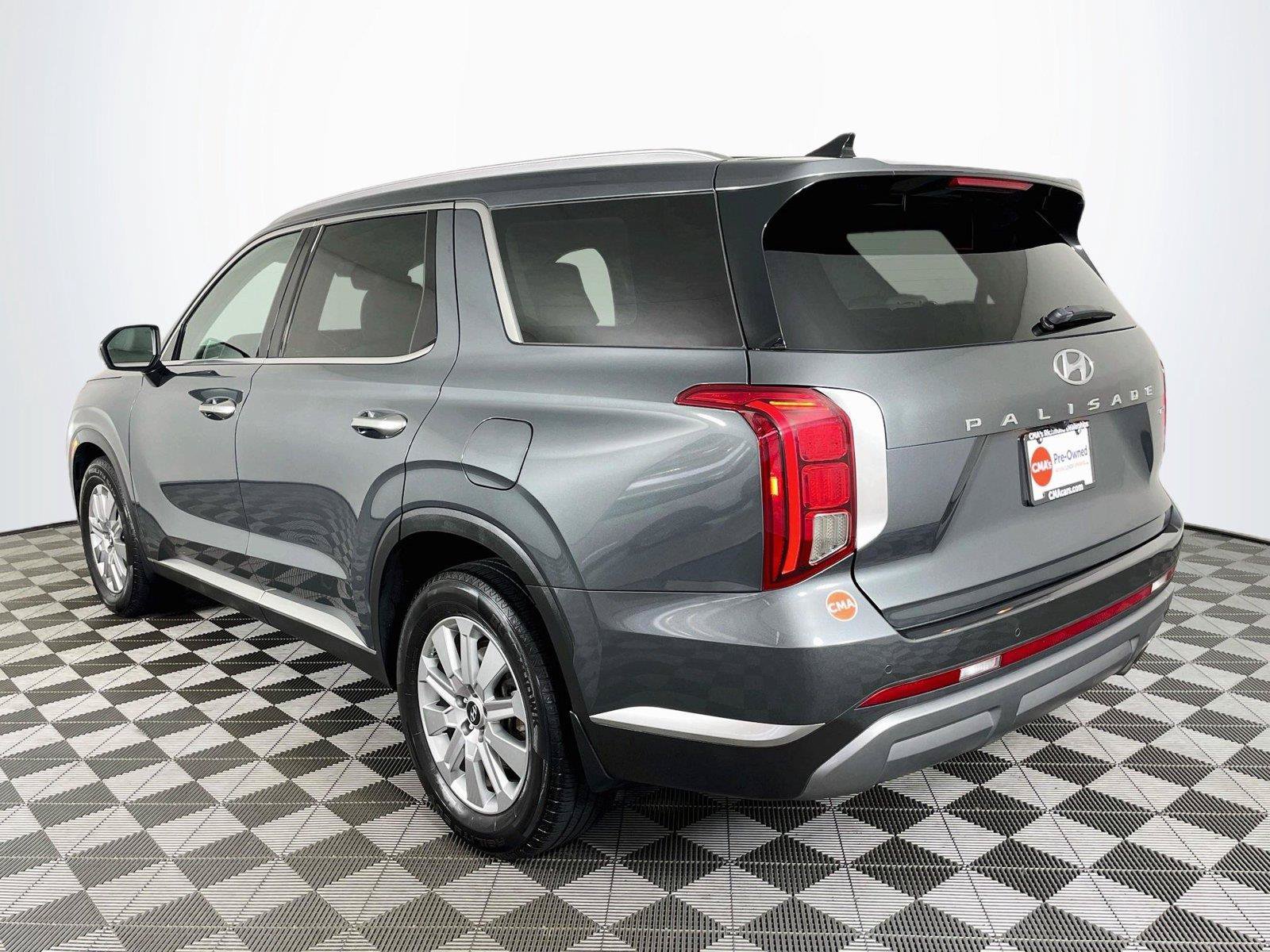 Used 2023 Hyundai Palisade SEL AWD/4WD image 6