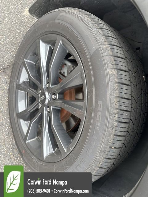 Used 2017 Ford Explorer XLT w/ Equipment Group 202A image 3