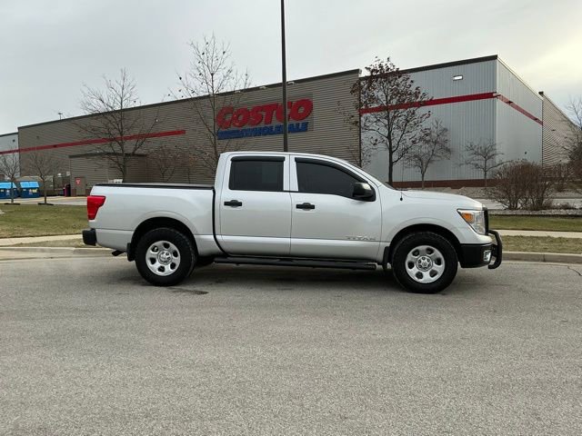 Used 2019 Nissan Titan S w/ S Utility Package image 8