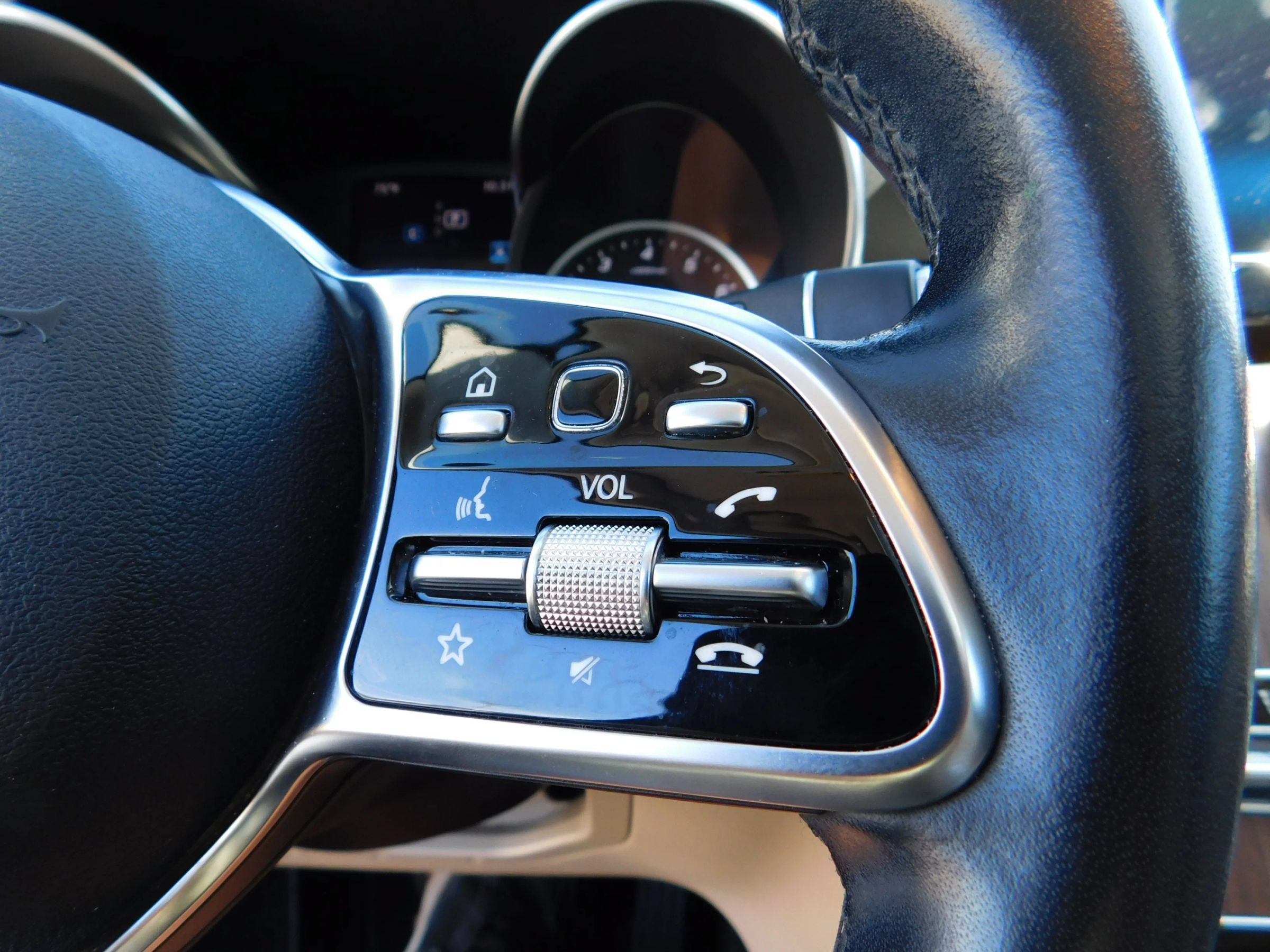 Used 2019 Mercedes-Benz C 300 Sedan image 25