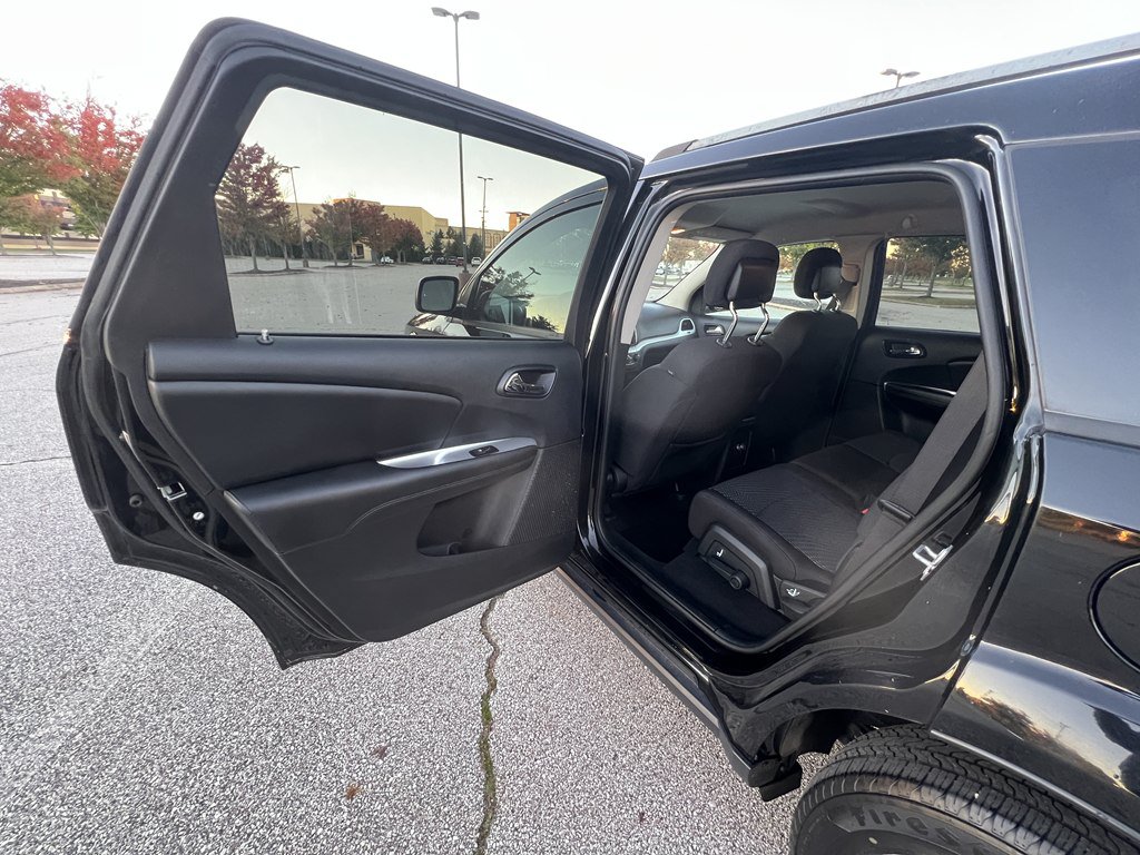 Used 2017 Dodge Journey SE FWD image 13