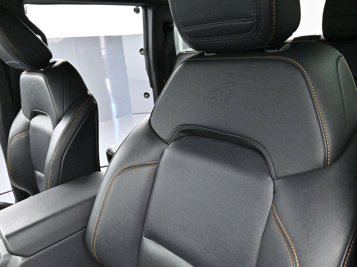 Used 2023 Ford Bronco Badlands image 14