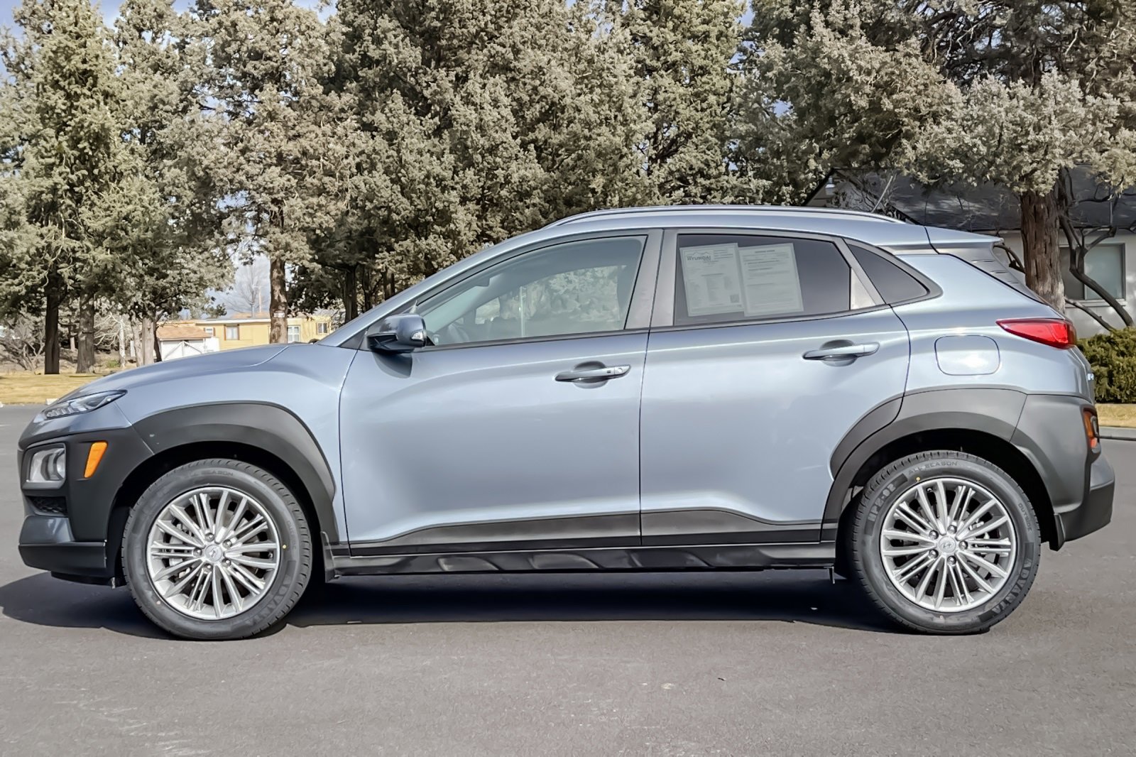 Used 2021 Hyundai Kona SEL w/ Cargo Package image 8
