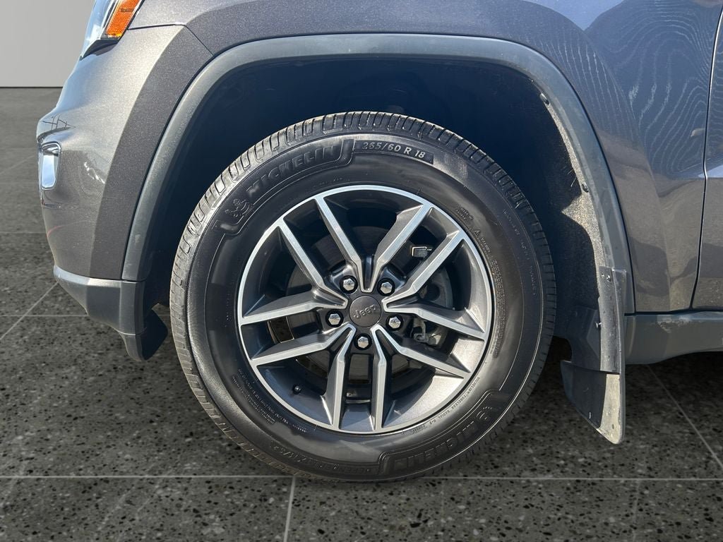 Used 2019 Jeep Grand Cherokee Limited AWD/4WD image 4
