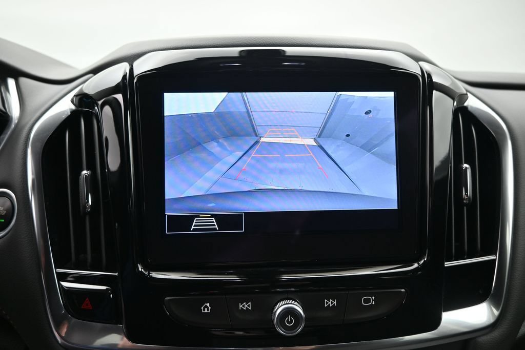 Used 2021 Chevrolet Traverse LT FWD image 11