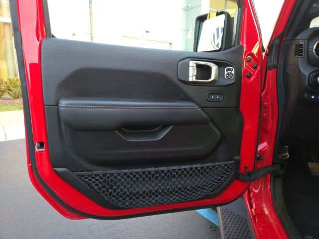 Used 2023 Jeep Wrangler Unlimited Sahara w/ Cold Weather Group image 10