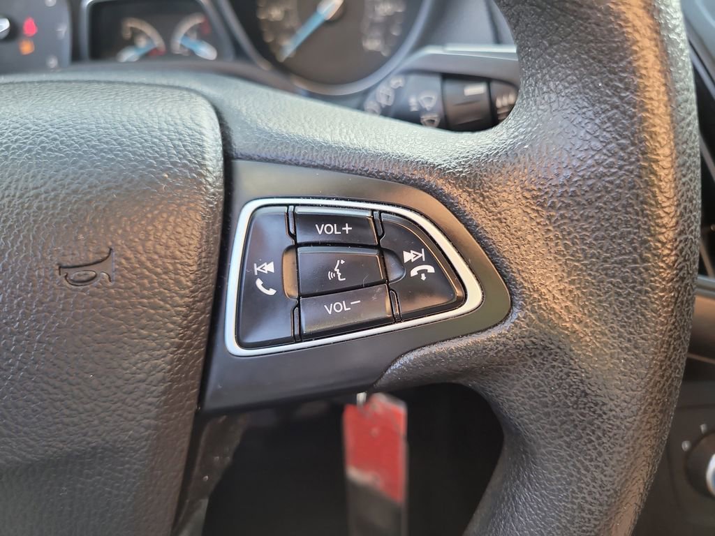 Used 2017 Ford Focus SE image 25