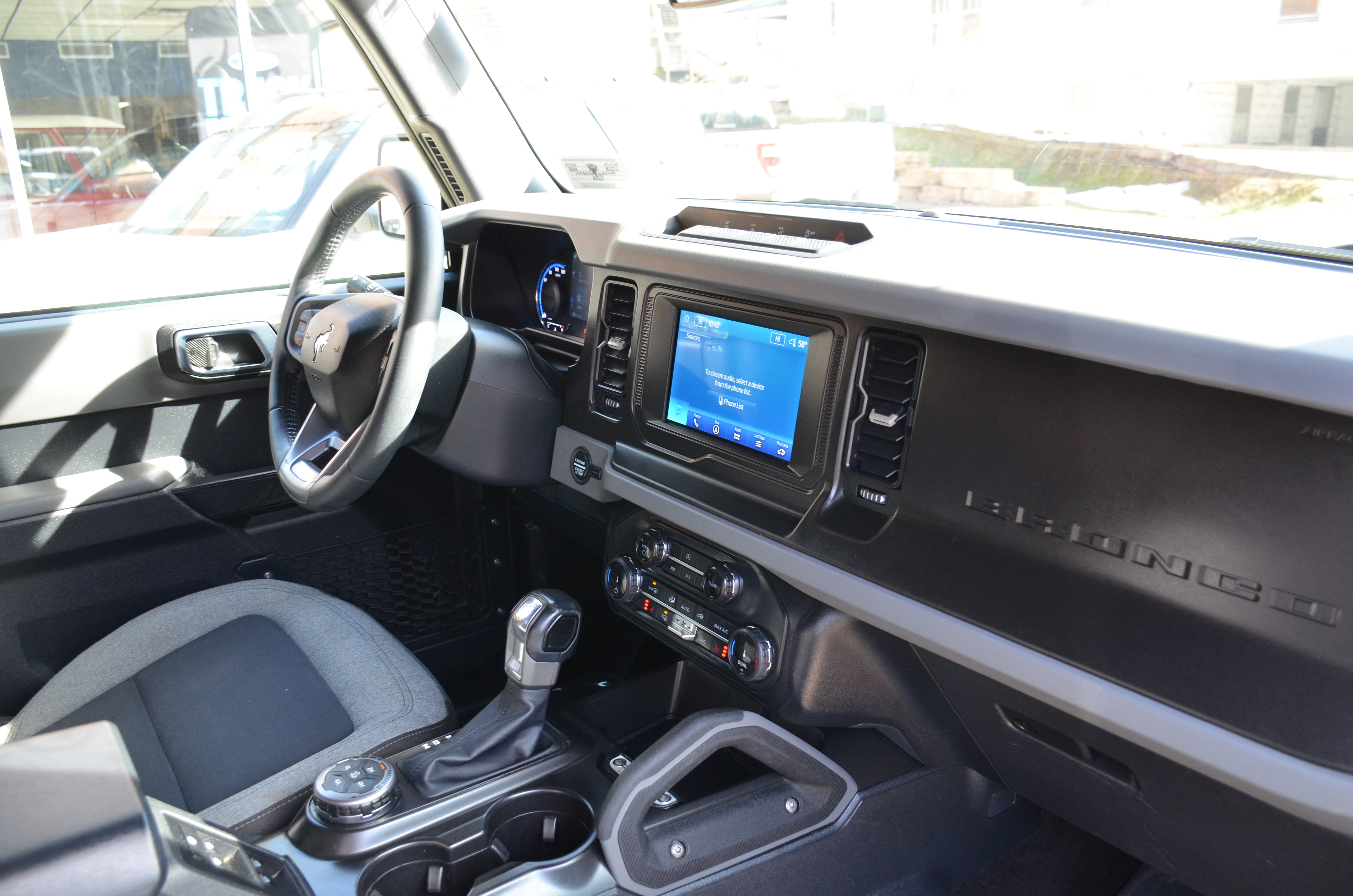 Used 2022 Ford Bronco Big Bend w/ Sasquatch Package image 24