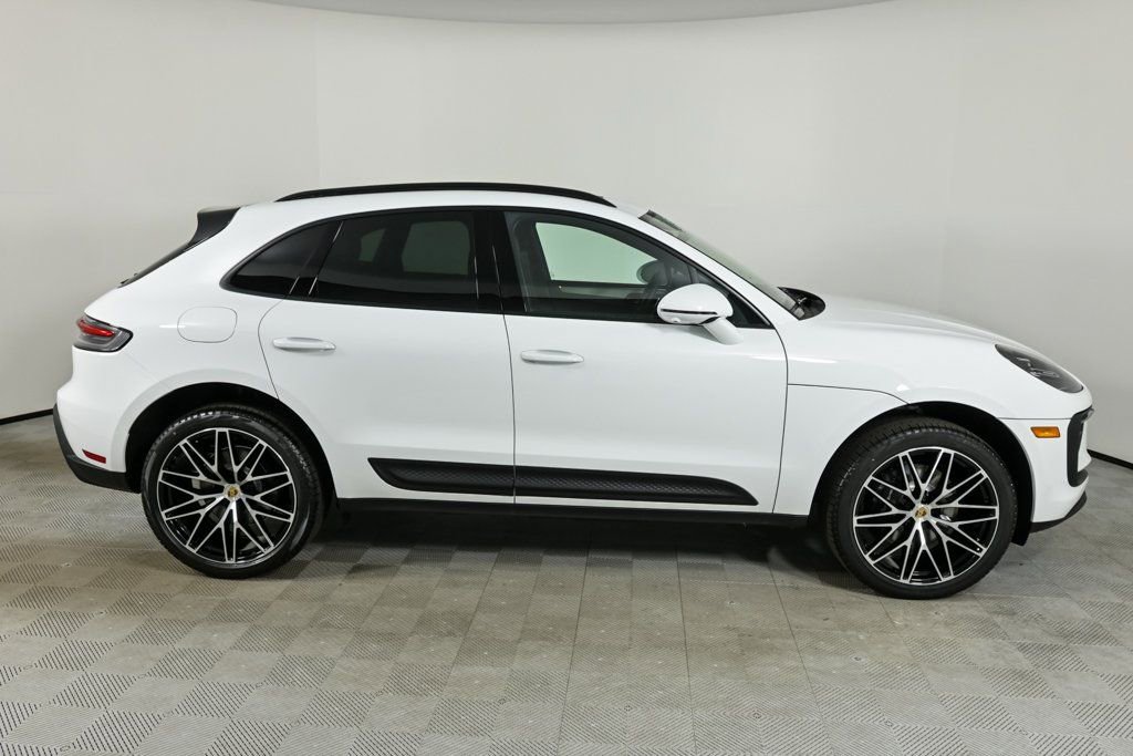 New 2026 Porsche Macan image 28