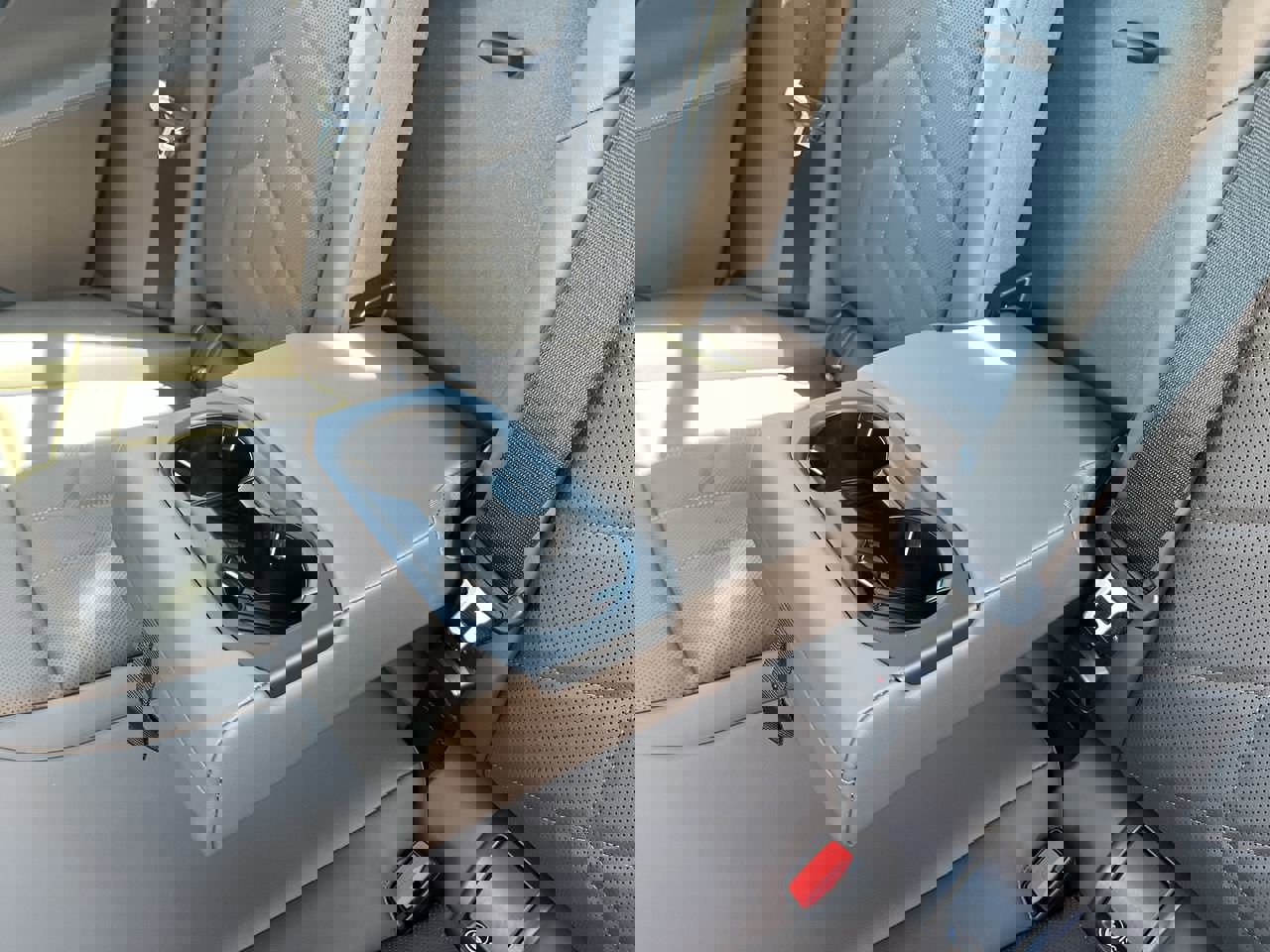 Certified 2025 BMW 530i w/ Premium Package image 33