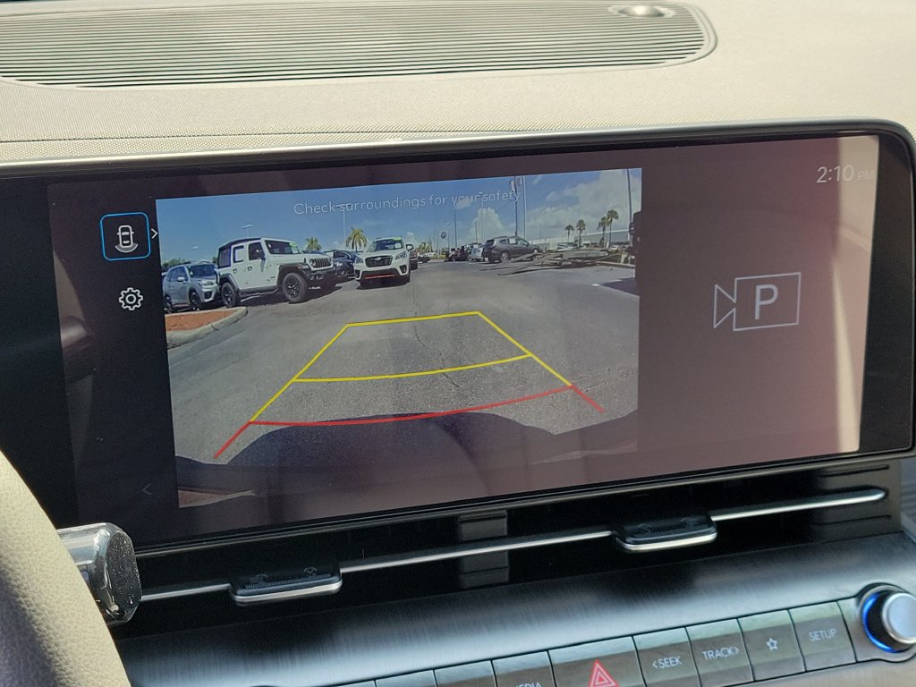 Used 2025 Hyundai Kona SE FWD image 21