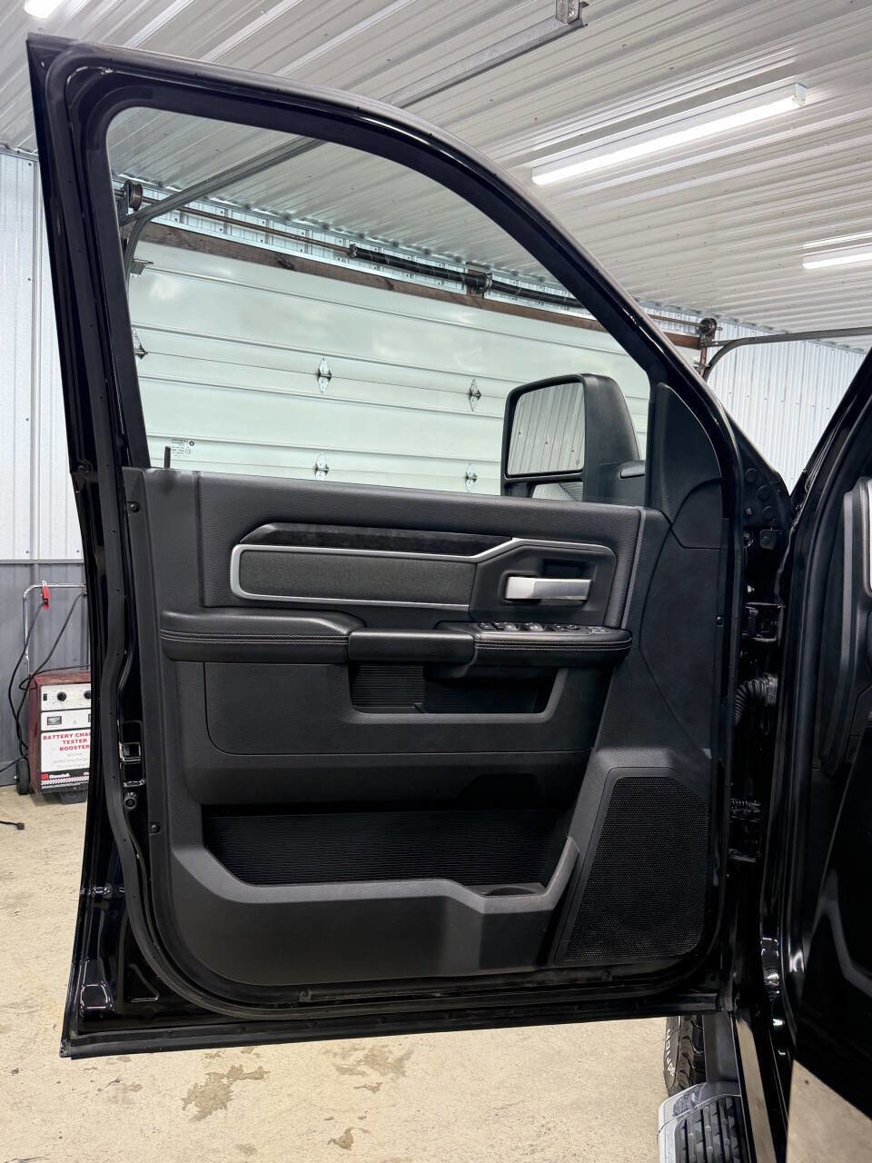 Used 2023 RAM 3500 Big Horn w/ Level 2 Equipment Group image 32