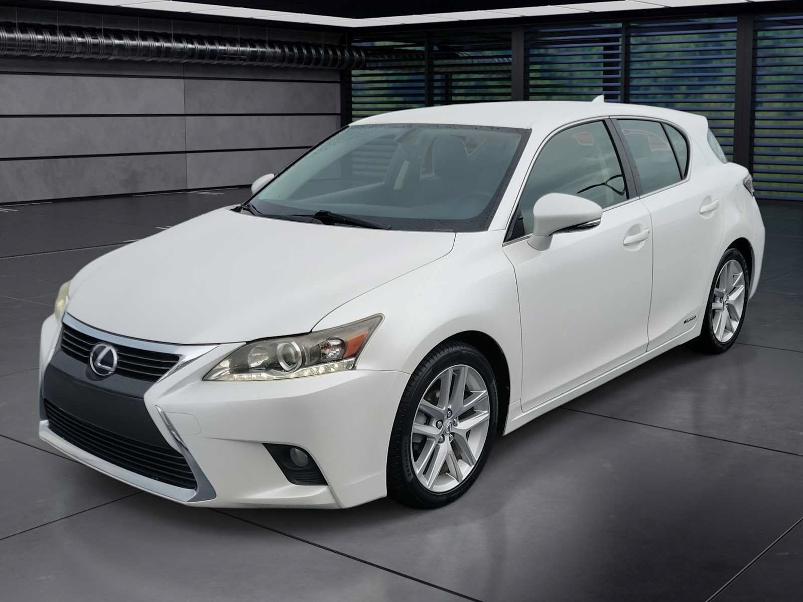 Used 2016 Lexus CT 200h w/ Accessory Package 2 FWD image 1