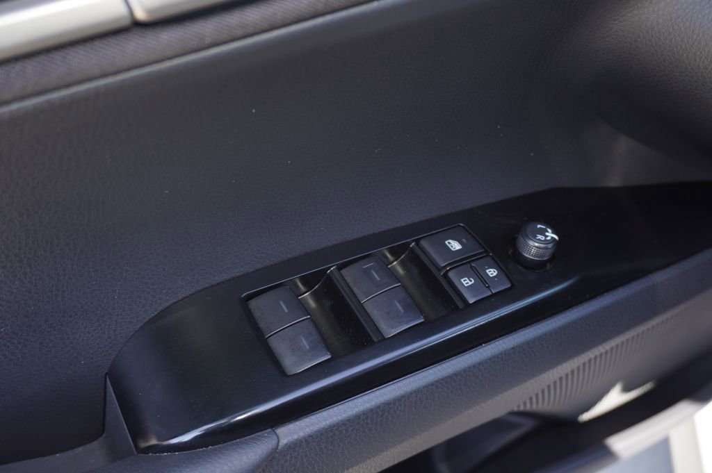 Used 2025 Toyota Camry LE image 12