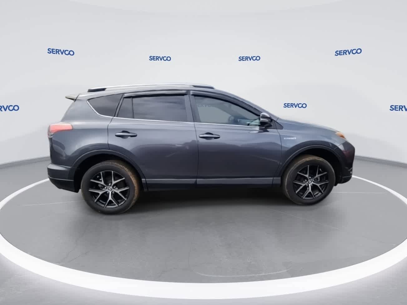 Used 2018 Toyota RAV4 SE AWD/4WD image 9
