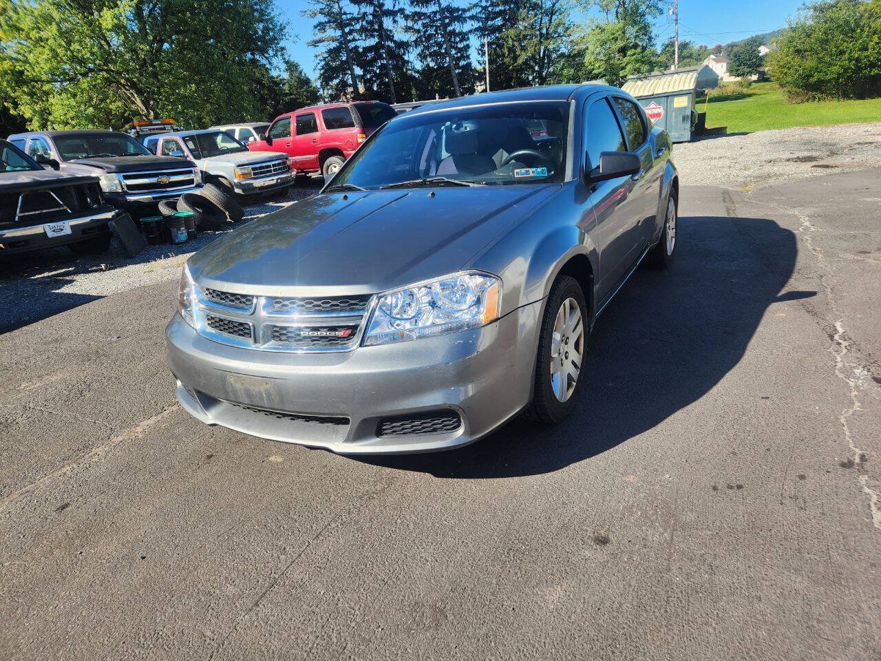 Used 2013 Dodge Avenger SE FWD image 2