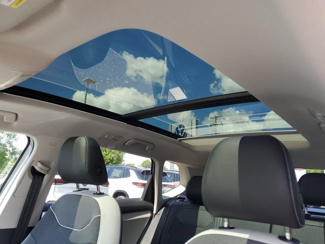 New 2026 Volkswagen Taos SE AWD/4WD image 18