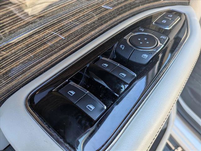 Used 2021 Lincoln Navigator L Black Label w/ Special Edition Package AWD/4WD image 11