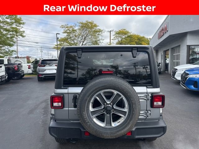 Used 2020 Jeep Wrangler Unlimited Sahara AWD/4WD image 3