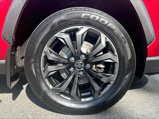 Used 2022 Toyota RAV4 Limited AWD/4WD image 9