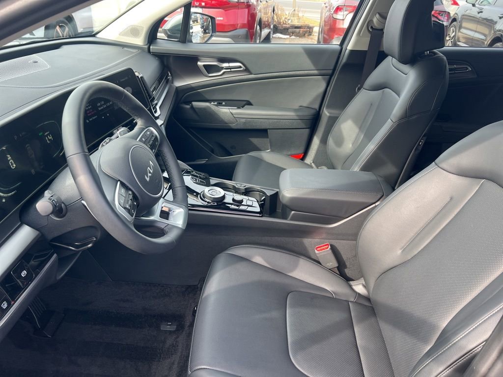 Certified 2025 Kia Sportage EX image 4