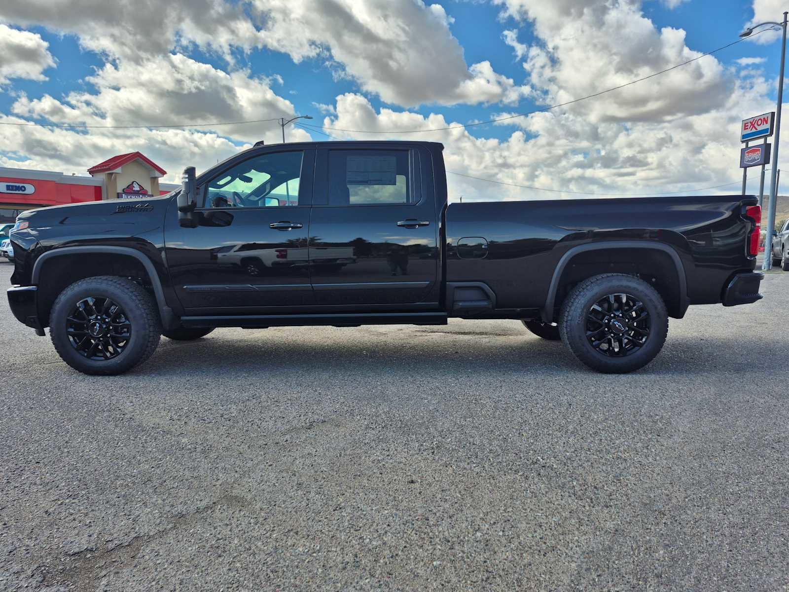 New 2026 Chevrolet Silverado 3500 High Country w/ High Country Premium Package image 7