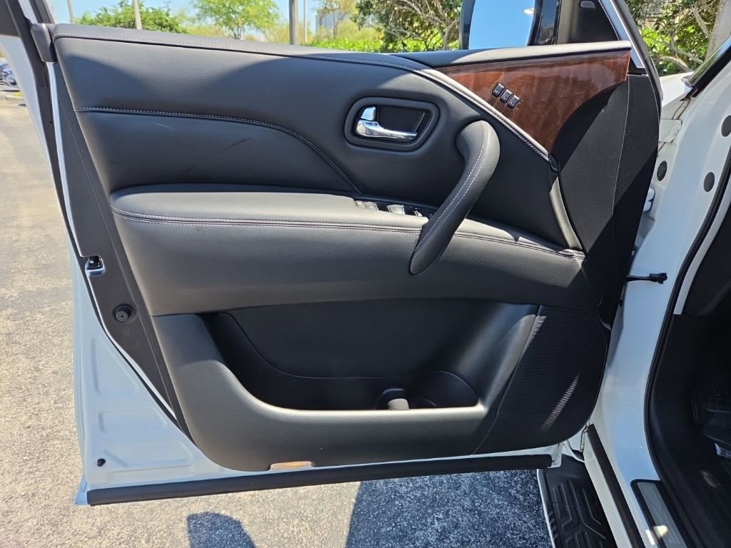 Used 2019 INFINITI QX80 Luxe w/ Proassist Package image 26