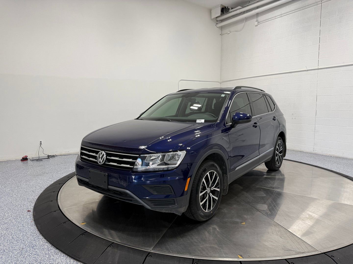 Used 2021 Volkswagen Tiguan SE image 3