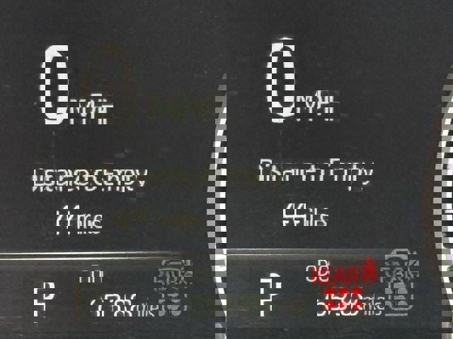 Used 2024 Toyota Highlander LE AWD/4WD image 16