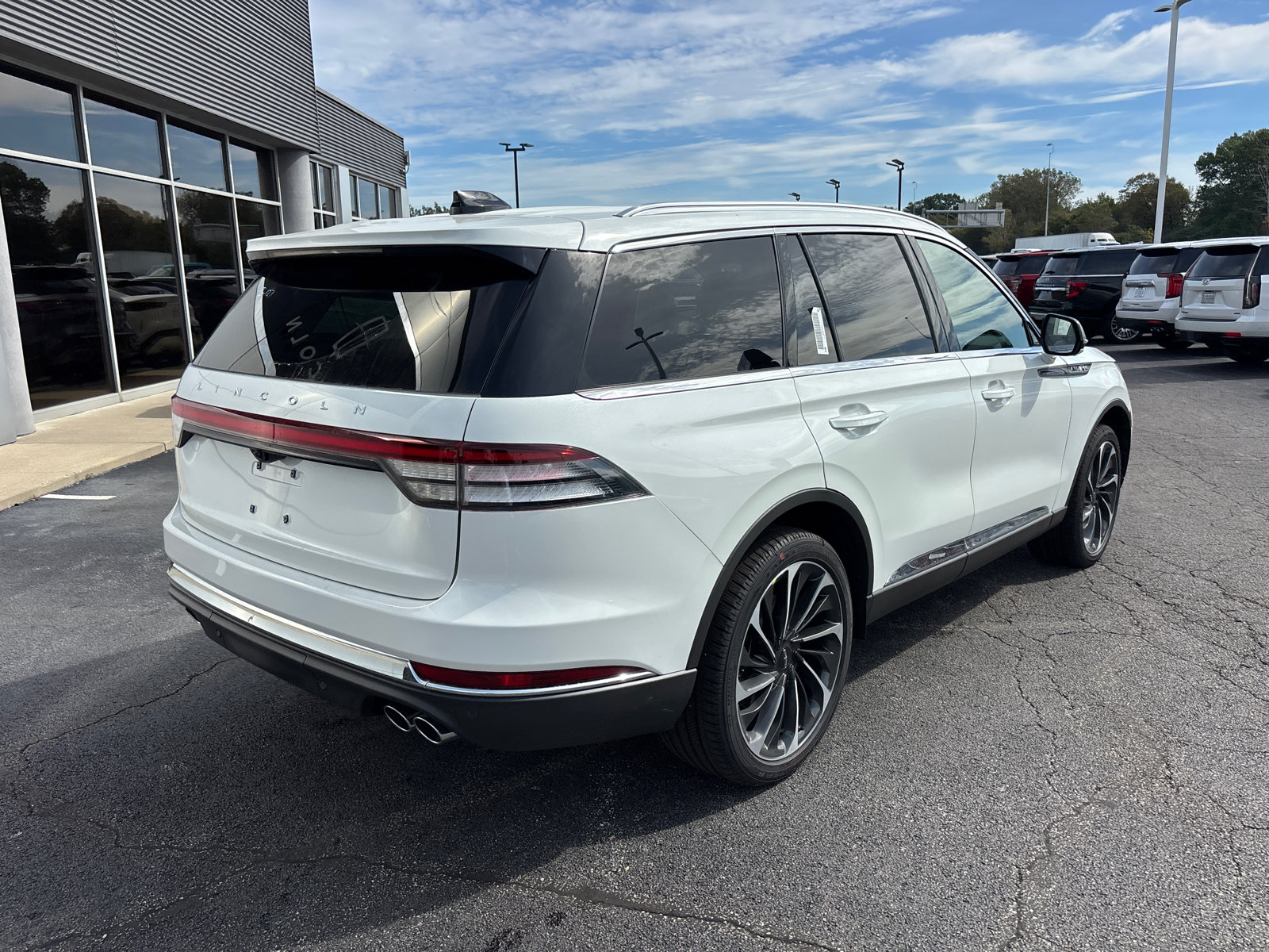 New 2027 Lincoln Aviator Reserve AWD/4WD image 7