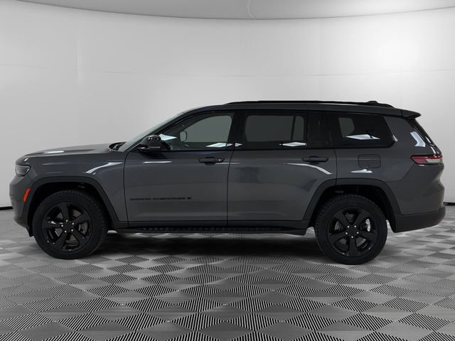 Used 2023 Jeep Grand Cherokee L Laredo AWD/4WD image 2