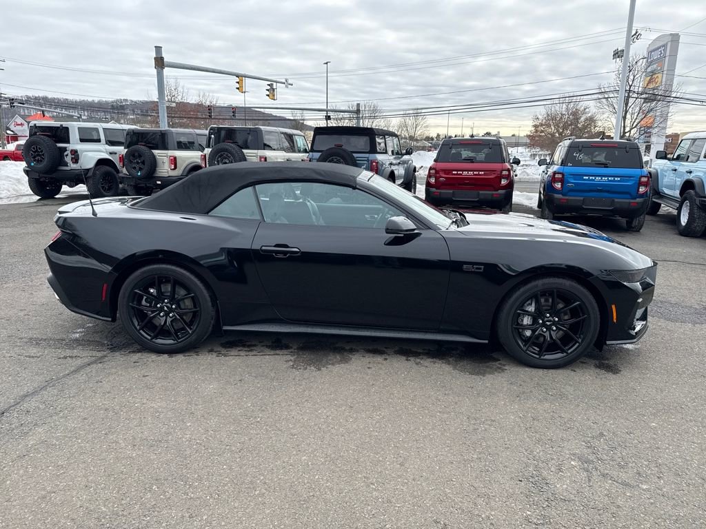 Used 2025 Ford Mustang GT Premium image 8