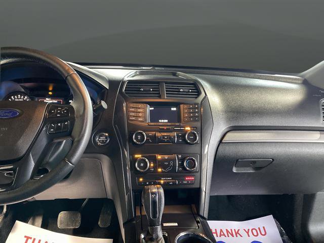 Used 2018 Ford Explorer XLT image 36