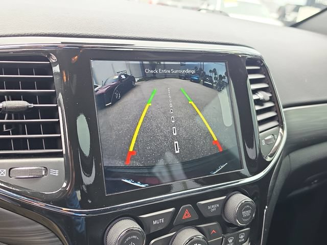Used 2021 Jeep Grand Cherokee Laredo X AWD/4WD image 26
