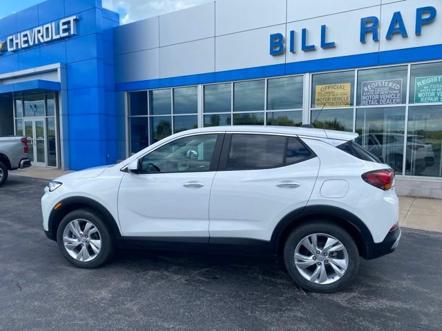 Used 2024 Buick Encore GX Preferred AWD/4WD image 2