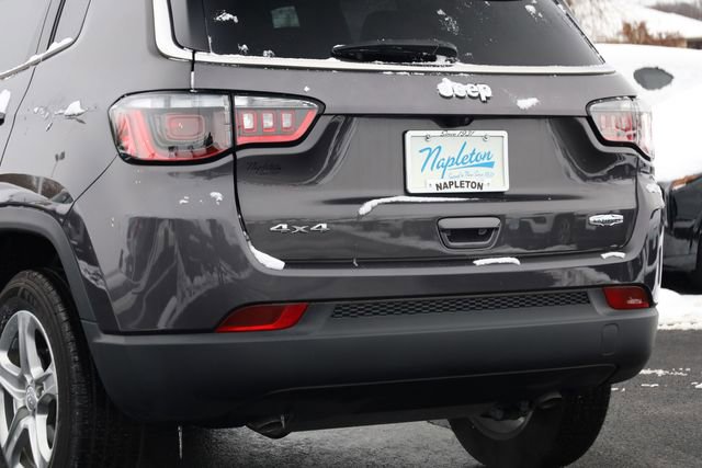 Used 2024 Jeep Compass Latitude image 8