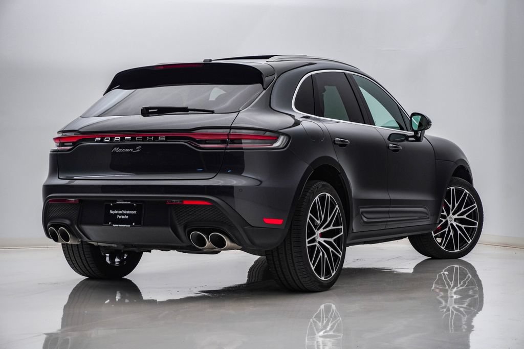 Certified 2023 Porsche Macan S AWD/4WD image 11