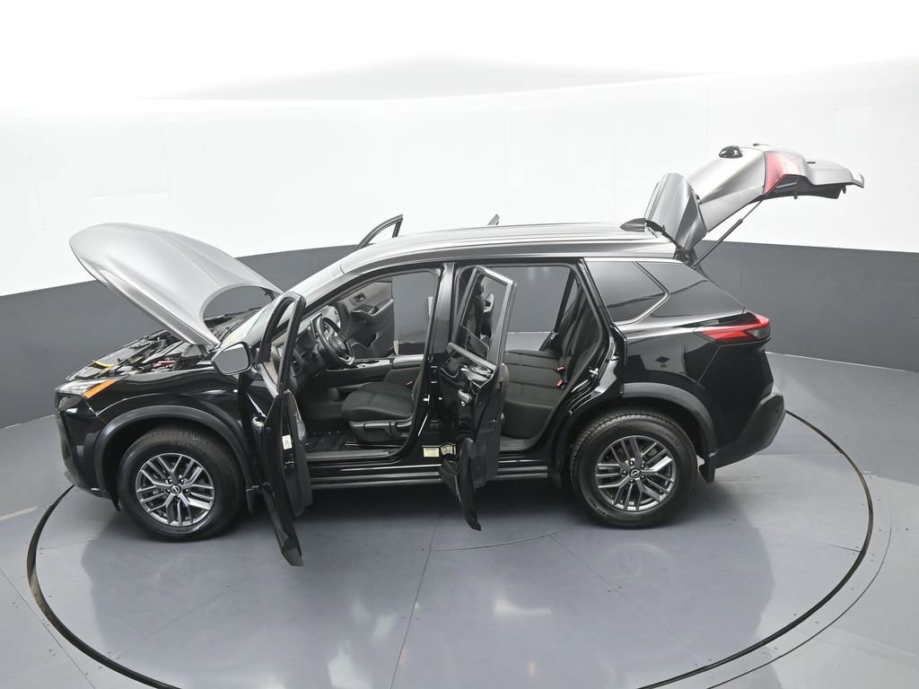 Used 2023 Nissan Rogue S image 65