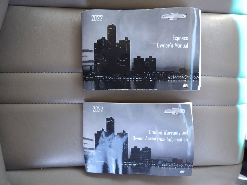 Used 2022 Chevrolet Express 3500 w/ Driver Convenience Package image 34