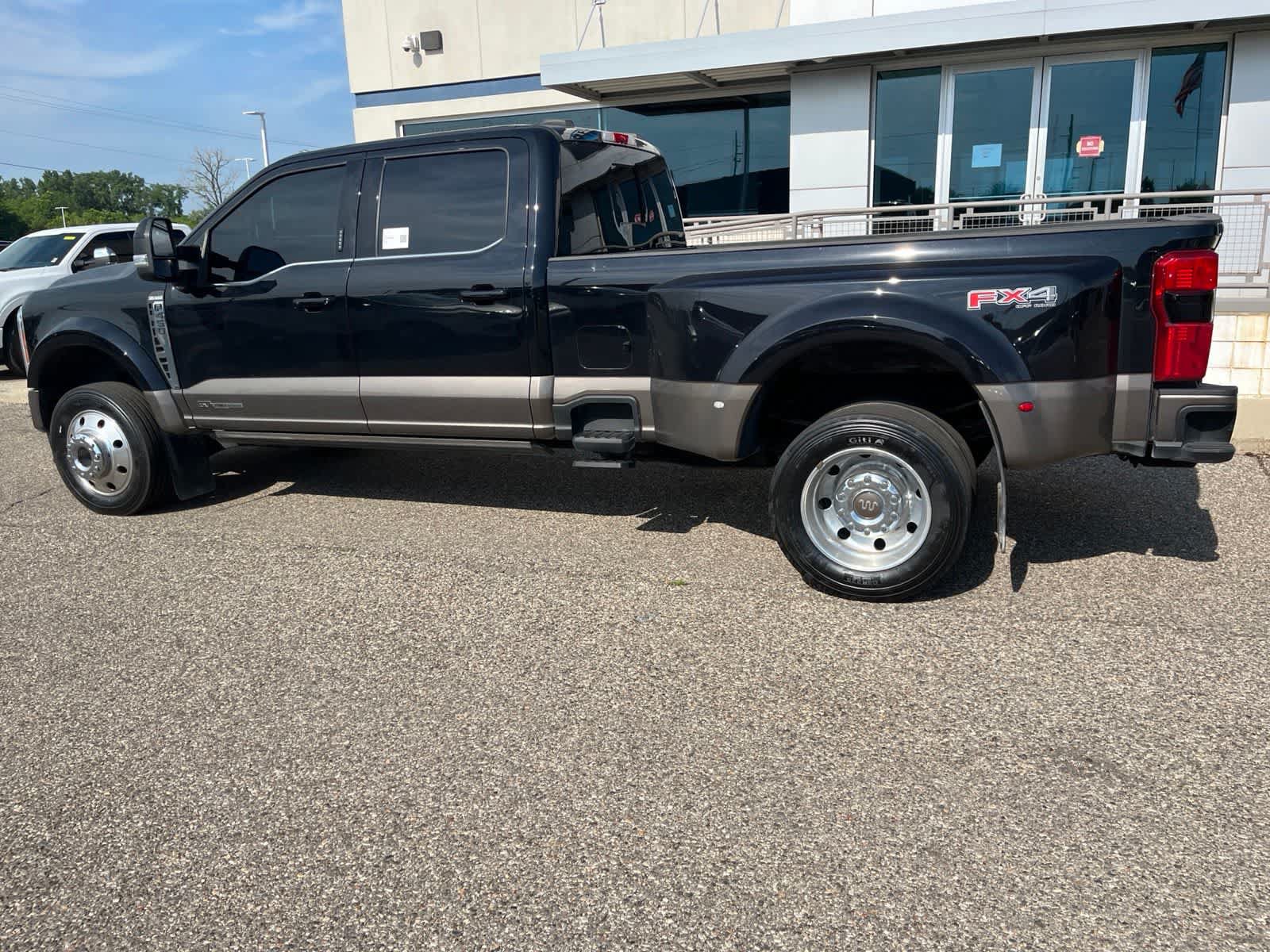 Used 2023 Ford F450 King Ranch w/ FX4 Off-Road Package AWD/4WD image 5