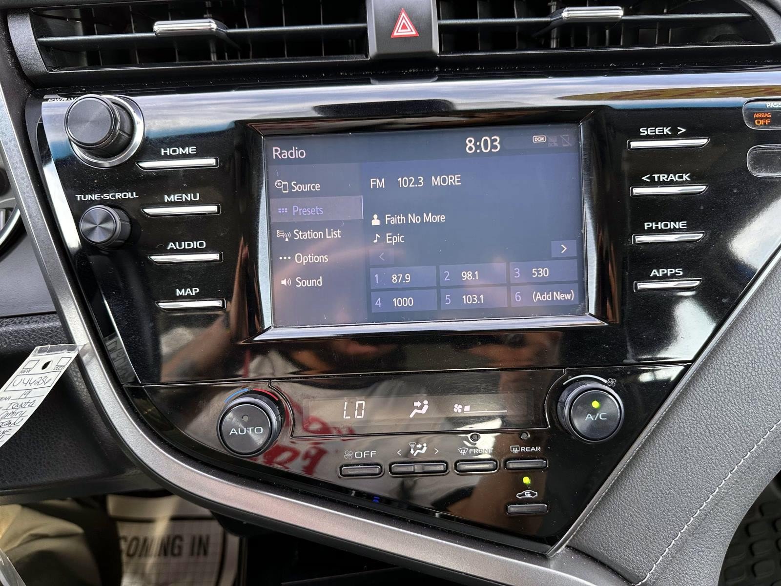 Used 2019 Toyota Camry SE FWD image 22