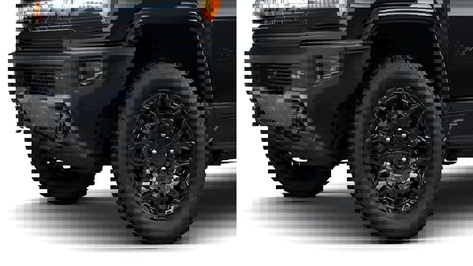 New 2025 GMC Hummer EV 2X w/ LPO, Dark Essentials Package image 8